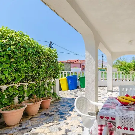 Ester Apartment *