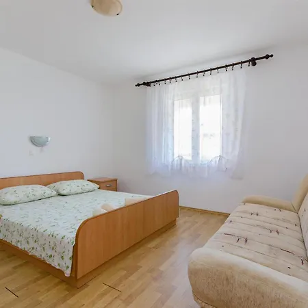 Apartman Ester *