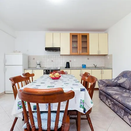 Ester Apartman Lopar