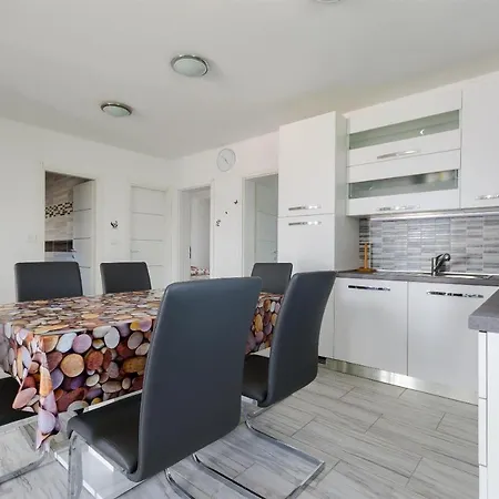 Ester Apartment Lopar