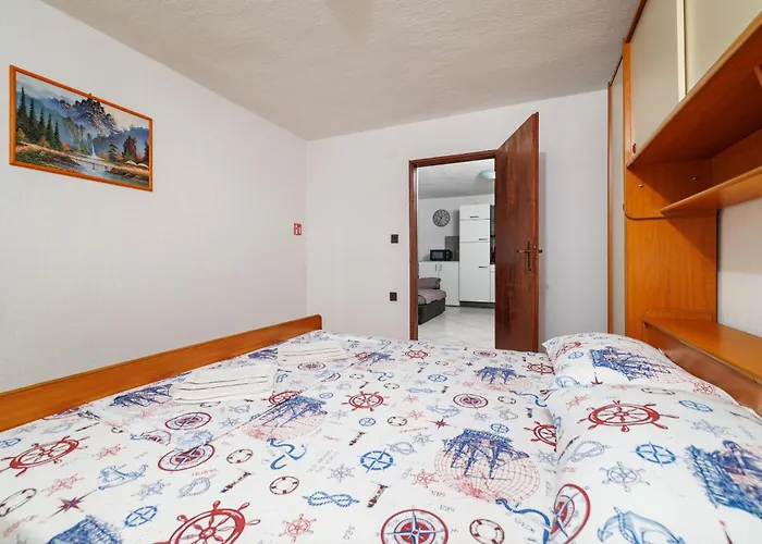 Apartment Ester Lopar