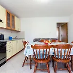 Ester Apartament Lopar