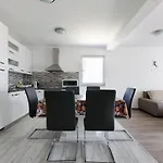 Apartament Ester
