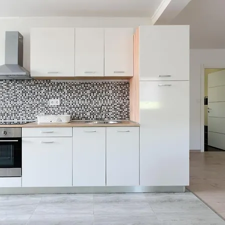 Apartment Ester Lopar