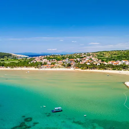 Apartment Ester Lopar