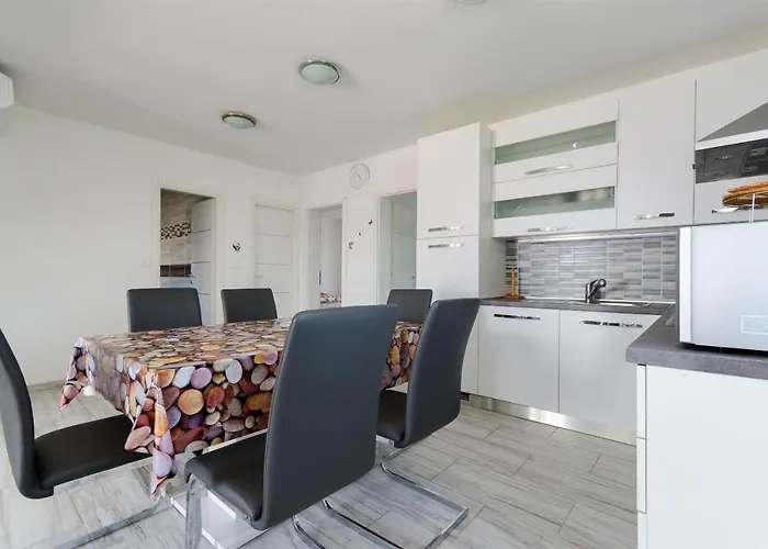 Ester Apartment Lopar